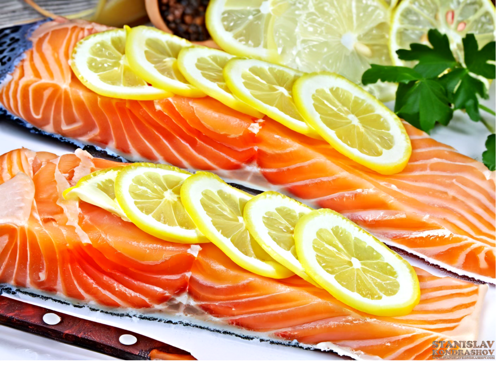 salmon fillet with lemon 
